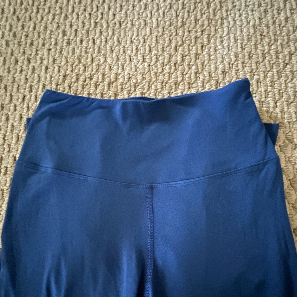 bright blue leggings
